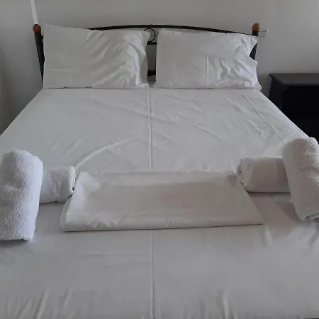 Apartament In With Sea Views & Pool Benitses (Corfu)