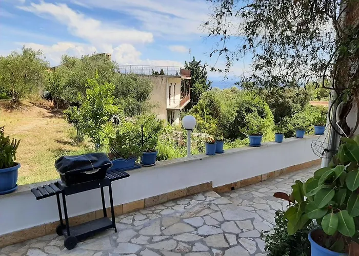 In With Sea Views & Pool Benitses (Corfu)