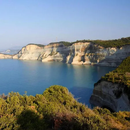 Cheerful In With Balcony * Μπενίτσες