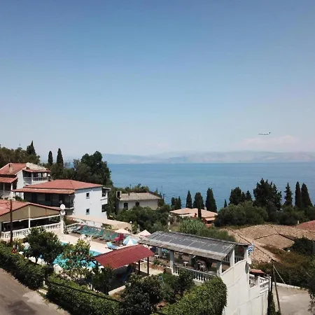 In With Sea Views & Pool Apartament *