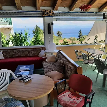 In With Sea Views & Pool Apartament Benitses (Corfu)