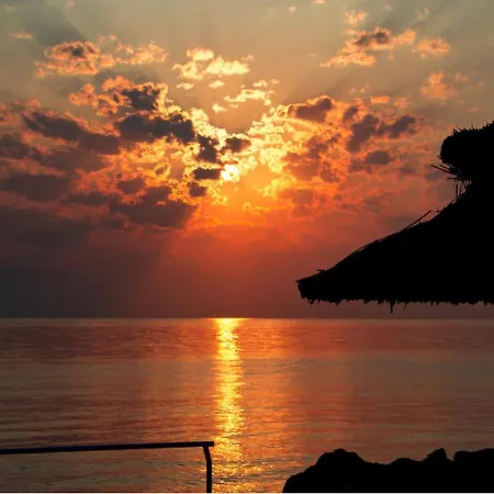 In With Sea Views & Pool 아파트 바니체스