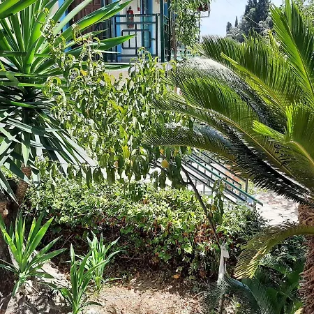 In With Sea Views & Pool Apartament
